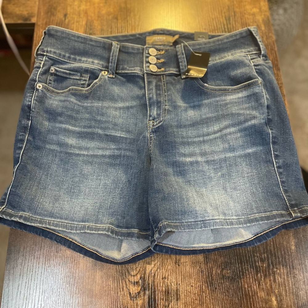 NWT TORRID 5” Jegging Super Soft High Rose Shorts
